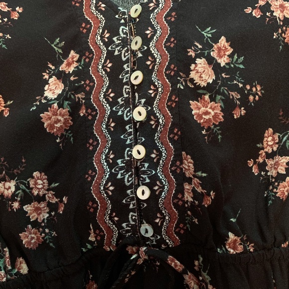 🔥 3/$20 Forever 21 Floral Romper - Picture 3 of 4